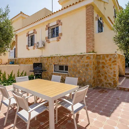 Aledis Piscina Privada Y Barbacoa Villa